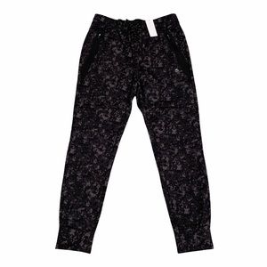 American Eagle Outfitters Black Camo Jogger Pants